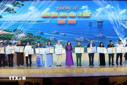 Hơn 55 tỷ đồng chung tay hướng về biên giới, biển đảo Tổ quốc