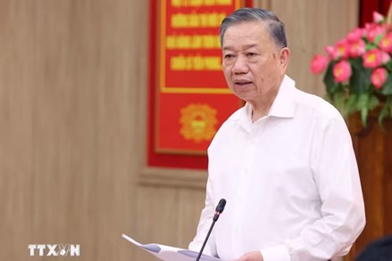 Tổng Bí thư, Chủ tịch nước Tô Lâm: Không để thực tiễn đi quá xa rồi lý luận mới tổng kết