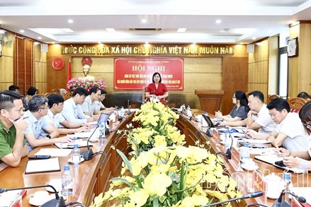 Đoàn giám sát của Ủy ban Trung ương MTTQ Việt Nam làm việc với UBND xã Vĩnh Tường
