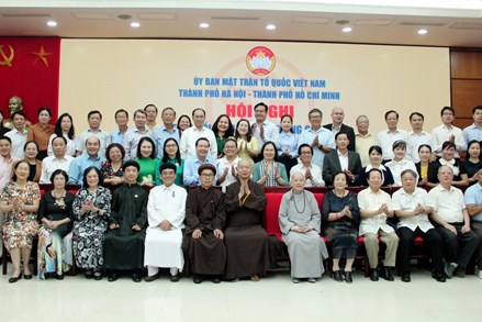 Hà Nội và thành phố Hồ Chí Minh trao đổi kinh nghiệm trong công tác Mặt trận