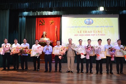 Đảng bộ Trung ương Hội Cựu Chiến binh Việt Nam tổ chức Lễ trao tặng Huy hiệu Đảng đợt 2/9/2026