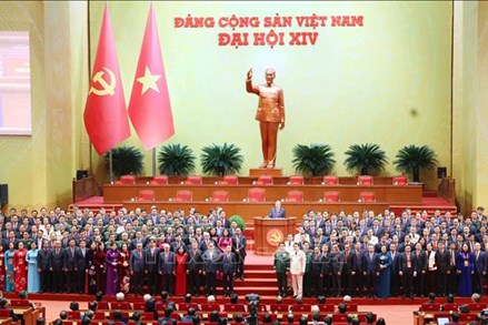 Dưới cờ Đảng, giữ vững độc lập dân tộc, kiến tạo tương lai Việt Nam