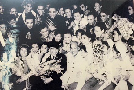 Từ tư tưởng Hồ Chí Minh về Văn hóa, khơi dậy khát vọng phát triển đất nước giàu mạnh, phồn vinh, hạnh phúc