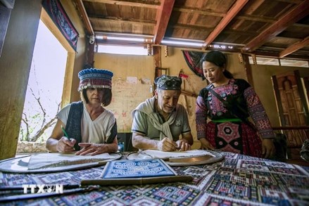 Đánh thức nội lực trên những bản của đồng bào người Mông ở Phú Thọ
