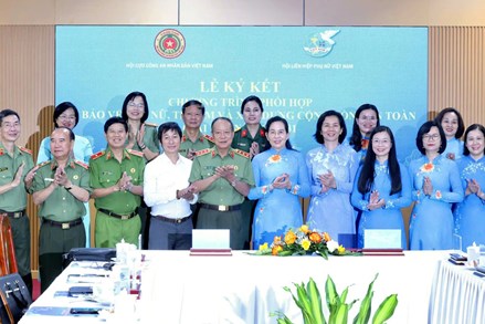 Hội LHPN Việt Nam và Hội Cựu CAND Việt Nam ký kết phối hợp bảo vệ phụ nữ, trẻ em và xây dựng cộng đồng an toàn