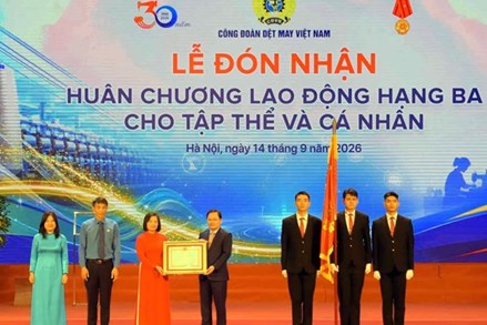 Lễ kỷ niệm 30 năm Ngày thành lập Công đoàn Dệt may Việt Nam và đón nhận Huân chương Lao động hạng Ba