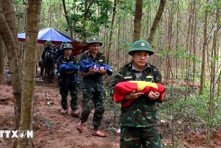 Quảng Trị: Thực hiện lấy mẫu hài cốt liệt sỹ đồng thời với số hóa thông tin