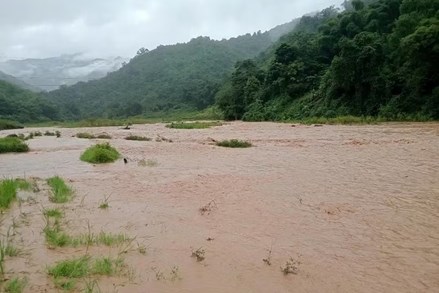 Mưa lũ gây nhiều thiệt hại tại các địa phương