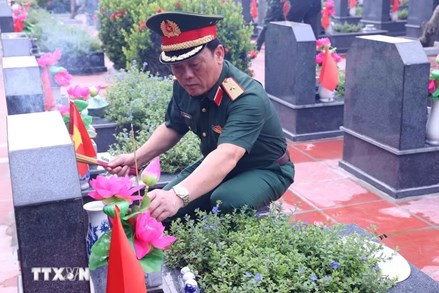 Hà Nội hoàn thành lấy mẫu hài cốt liệt sỹ tại 230 nghĩa trang