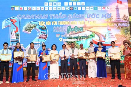 Cà Mau: Ủy ban MTTQ Việt Nam tỉnh gặp mặt đoàn Hành trình Caravan “Thắp sáng ước mơ” năm 2026