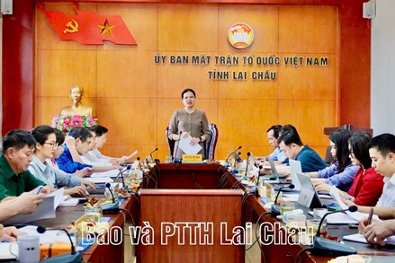 Phó Chủ tịch - Tổng Thư ký Ủy ban Trung ương MTTQ Việt Nam Hà Thị Nga làm việc với Ủy ban MTTQ Việt Nam tỉnh Lai Châu