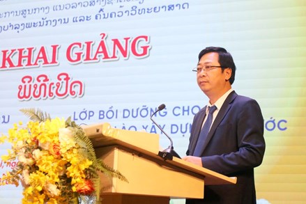 Phó Chủ tịch Cao Xuân Thạo dự Khai giảng Lớp bồi dưỡng cho cán bộ Mặt trận Lào xây dựng đất nước năm 2026