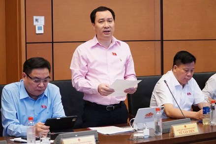 Đại biểu Vũ Văn Tiến: Khơi thông phát triển kinh tế biển, kiểm soát rủi ro