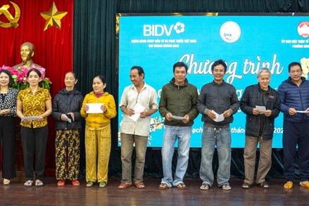 Đà Nẵng: Hơn 240 triệu đồng hỗ trợ hộ khó khăn tại phường Bàn Thạch