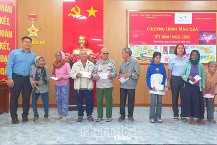 Xã Phước Hà (tỉnh Khánh Hòa) chăm lo Tết cho hộ nghèo 