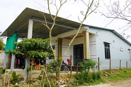 Một điểm sáng trong xóa nhà tạm, nhà dột nát ở vùng cao