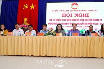 Người ứng cử đại biểu Quốc hội khóa XVI và đại biểu Hội đồng nhân dân tỉnh Khánh Hòa tiếp xúc cử tri xã Đông Khánh Sơn và Tây Khánh Sơn