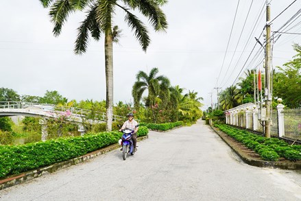 Thạnh Đông chung sức xây dựng quê hương ngày càng sáng, xanh, sạch đẹp và yên bình.