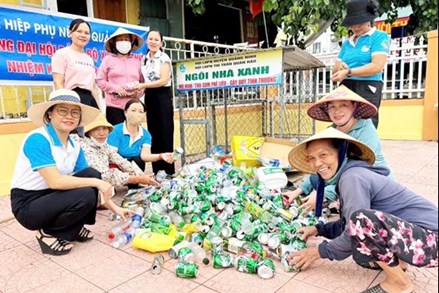 Phụ nữ xã Quảng Ninh chung tay bảo vệ môi trường 