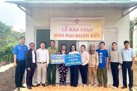 Lâm Đồng: Mặt trận Tổ quốc chăm lo tết cho người nghèo