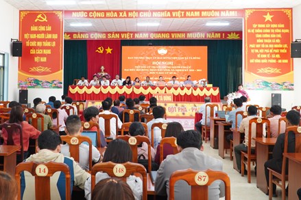 Đồng bào dân tộc thiểu số phía Tây Lâm Đồng gửi trọn niềm tin vào từng lá phiếu