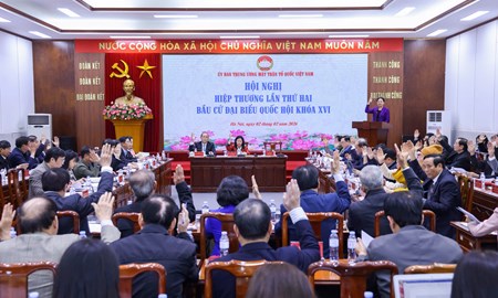 Hội nghị hiệp thương lần thứ hai: 100% đại biểu thống nhất với danh sách 217 người ở Trung ương được giới thiệu ứng cử đại biểu Quốc hội khóa XVI