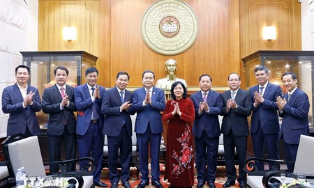 Chủ tịch Quốc hội Trần Thanh Mẫn thăm và chúc Tết Ủy ban Trung ương Mặt trận Tổ quốc Việt Nam