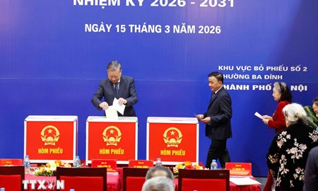 Tổng Bí thư Tô Lâm bỏ phiếu bầu cử tại phường Ba Đình, Hà Nội