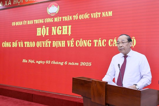 Cơ quan Ủy ban TƯ MTTQ Việt Nam trao quyết định cho cán bộ nghỉ hưu theo Nghị định 178 của Chính phủ- Ảnh 1. Cơ quan Ủy ban TƯ MTTQ Việt Nam trao quyết định cho cán bộ nghỉ hưu theo Nghị định 178 của Chính phủ- Ảnh 1.