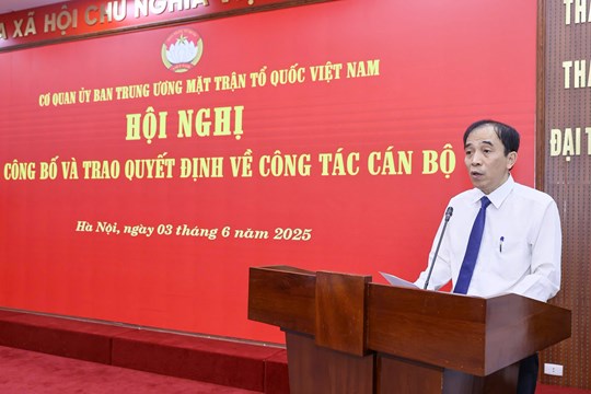 Cơ quan Ủy ban TƯ MTTQ Việt Nam trao quyết định cho cán bộ nghỉ hưu theo Nghị định 178 của Chính phủ- Ảnh 8. Cơ quan Ủy ban TƯ MTTQ Việt Nam trao quyết định cho cán bộ nghỉ hưu theo Nghị định 178 của Chính phủ- Ảnh 8.