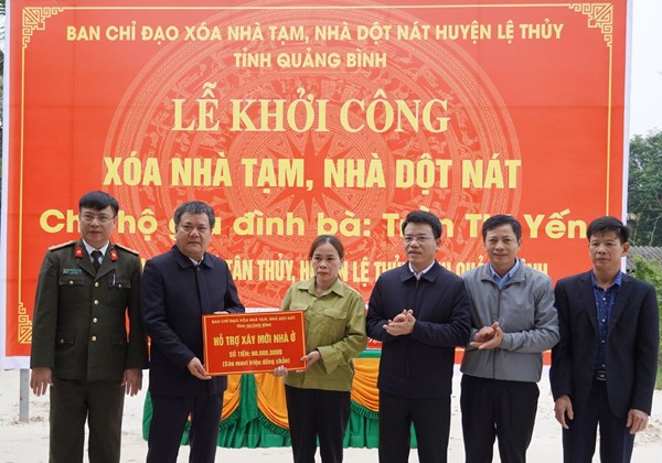 Quảng Bình chung sức xóa nhà tạm, nhà dột nát