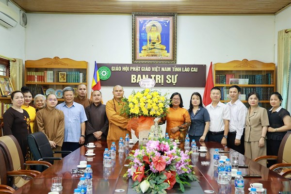Ủy ban Mặt trận Tổ quốc Việt Nam tỉnh Lào Cai thăm và chúc mừng Ban Trị sự Giáo hội Phật giáo Việt Nam tỉnh Lào Cai nhân Đại lễ Phật đản