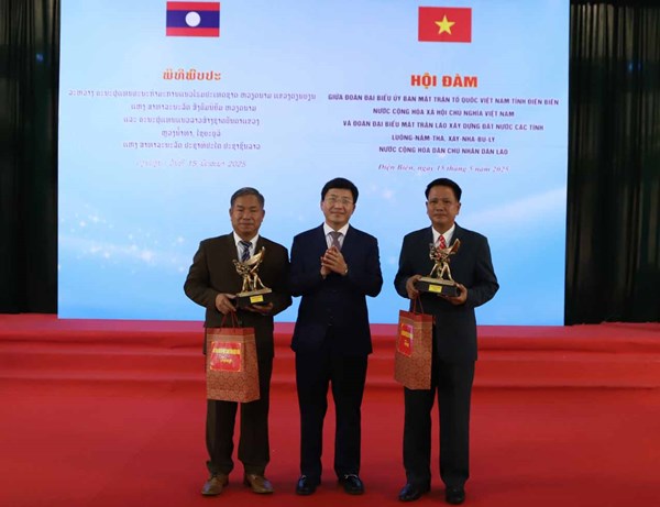 Ủy ban MTTQ Việt Nam tỉnh Điện Biên hội đàm với Mặt trận Lào xây dựng đất nước tỉnh Luông Nậm Thà và Xay Nhạ Bu Ly