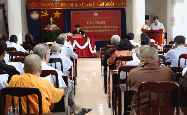 Ủy ban MTTQ Việt Nam tỉnh Kon Tum lấy ý kiến về dự thảo Nghị quyết sửa đổi, bổ sung một số điều của Hiến pháp năm 2013