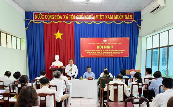 Ủy ban MTTQ tỉnh: Bình Phước, Lâm Đồng, Hà Tĩnh lấy ý kiến góp ý dự thảo Nghị quyết sửa đổi, bổ sung một số điều của Hiến pháp năm 2013 