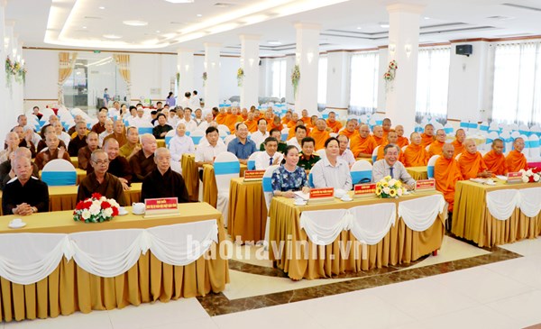 Ban Thường trực Ủy ban MTTQ Việt Nam tỉnh Trà Vinh gặp gỡ chức sắc, chức việc các tổ chức tôn giáo