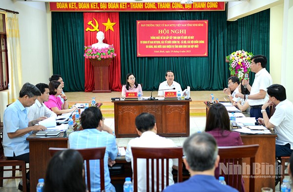 Hội nghị thống nhất Đề án sắp xếp tinh gọn tổ chức, bộ máy cơ quan Ủy ban MTTQ Việt Nam, các tổ chức chính trị-xã hội, các Hội quần chúng tỉnh Ninh Bình sau hợp nhất