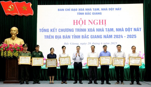 Bắc Giang hoàn thành chương trình xóa nhà tạm, nhà dột nát năm 2025