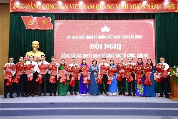 Công bố các quyết định về công tác cán bộ Ủy ban Mặt trận Tổ quốc tỉnh Bắc Ninh