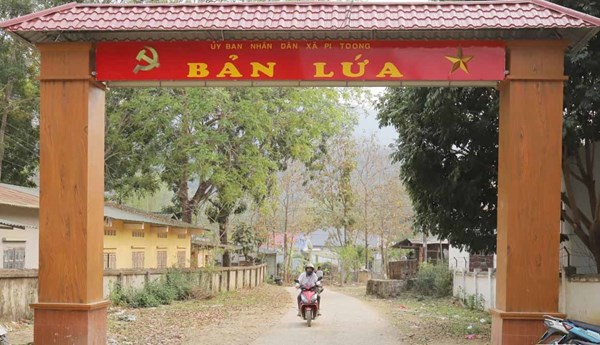 Xây dựng nông thôn mới sáng - xanh - sạch - đẹp - an toàn ở xã Mường La