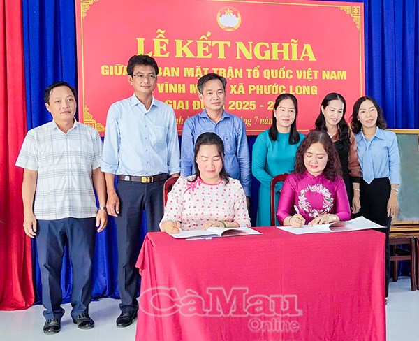 Cà Mau: Lễ kết nghĩa giữa Uỷ ban MTTQ Việt Nam xã Vĩnh Mỹ và Phước Long 