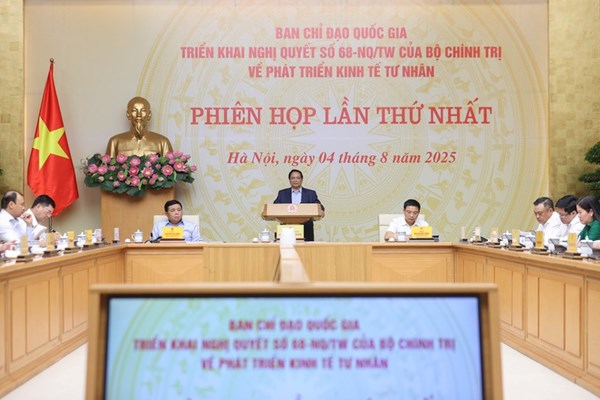 Thủ tướng: Tạo phong trào, xu thế để “cả nước là một đoàn quân” trong phát triển kinh tế tư nhân