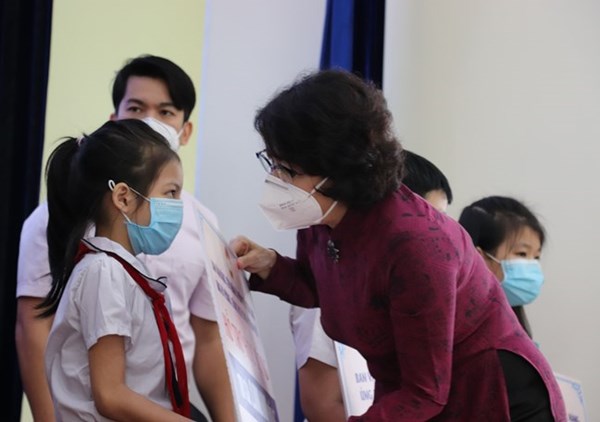 Sự chăm lo, hỗ trợ kịp thời đối với những gia đình có người thân tử vong vì COVID-19