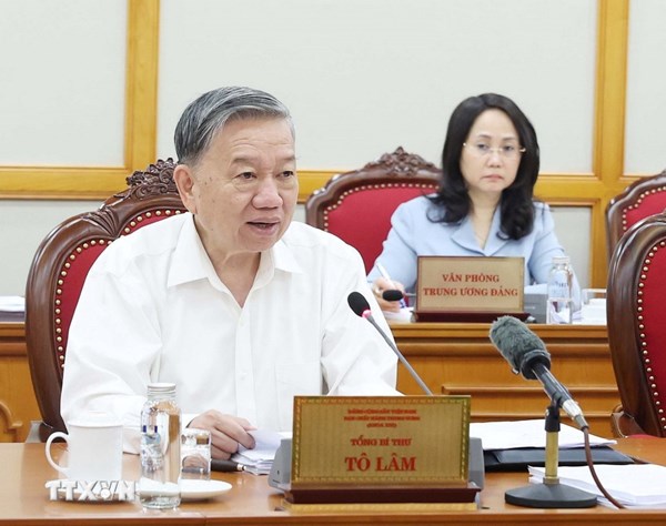 Tổng Bí thư Tô Lâm chỉ đạo xây dựng Đề án, lộ trình từng bước tiến tới miễn viện phí toàn dân giai đoạn 2030 - 2035