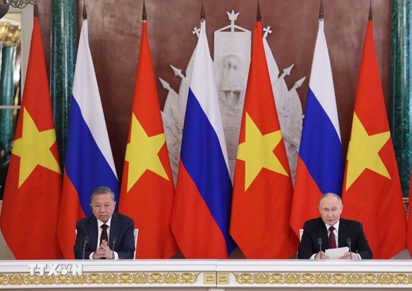 Tuyên bố chung về những định hướng lớn của quan hệ Đối tác Chiến lược toàn diện Việt-Nga trong giai đoạn hợp tác mới