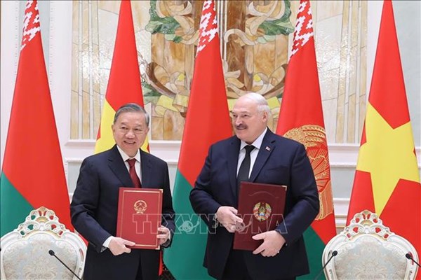 Tuyên bố chung về việc thiết lập quan hệ Đối tác Chiến lược giữa Việt Nam và Belarus