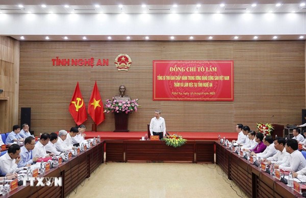Tổng Bí thư: Nghệ An phải trở thành điển hình phát triển địa phương hiện đại trong kỷ nguyên mới