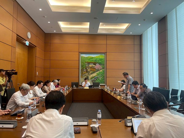 Đại biểu tán thành phạm vi sửa đổi, bổ sung một số điều liên quan trực tiếp đến sắp xếp tổ chức bộ máy của MTTQ Việt Nam