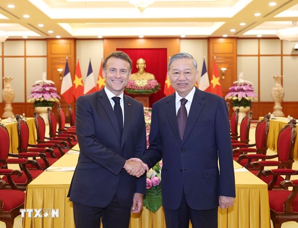 Tổng Bí thư Tô Lâm hội kiến Tổng thống Pháp Emmanuel Macron