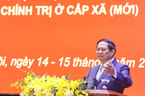 Thủ tướng: Điều quan trọng nhất trong cuộc cách mạng về bộ máy là chuyển đổi trạng thái sang kiến tạo, chủ động phục vụ người dân